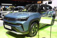 2025年のジャパンモビリティショーではCNG仕様が展示されていたが……。　
	ほった「残念ながら、日本導入の予定はないそうです」