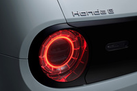 メーカーの垣根を越えた車体や部品の供用を模索するライバルに対し、ホンダはどのような姿勢で臨むのか。これからのホンダの動向に注目したい。