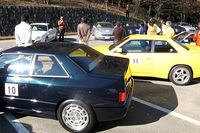 夜が明けて2日目の朝。前夜の宴が響いたのか、かなりけだるい雰囲気のなかで、まずはオーナーインタビュー開始。