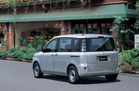 トヨタの新ミニ・ミニバン「シエンタ」デビューの画像