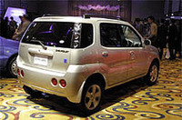 GMとスズキの共同開発車「シボレー・クルーズ」発売の画像