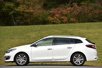 ワゴン版「メガーヌ」のホイールベースは、ハッチバックより60mm長い2700mm。リアのオーバーハングは202mm増しとなる。