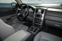 クライスラー300C 5.7 HEMI（FR/5AT）【試乗記】の画像