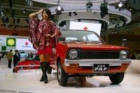 懐かしの初代「アルト」。今回のショーでは、その最新型がお披露目された。