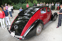 「ヴォワザンC25アエロディーン」（1935年）のリアビュー。ヴォワザンには、航空機をイメージさせるボディーがたびたび載せられた。2012年にイタリア・コモで開催された「コンコルソ・ヴィラ・デステ」にて。