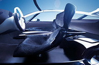 
	【写真上下】「C-エアドリーム」
	 