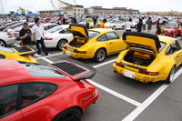 「930」にドイツの「ルーフ」が徹底的に手を入れ、ポルシェ959やフェラーリF40を凌ぐ340km/hを超える最高速を叩き出し、「世界最速のロードカー」と呼ばれた「ルーフCTR」が4台揃っていた。