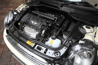 搭載されるエンジンは1.6リッター直4自然吸気。122psと16.3kgmを発生する。