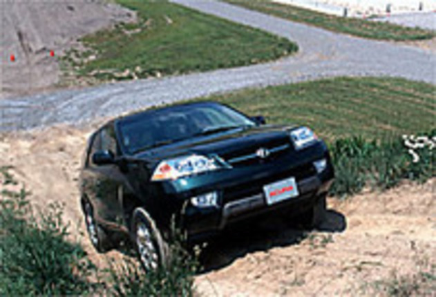 【スペック】全長×全幅×全高＝4789×1938×1744mm/ホイールベース＝2700mm/車重＝1992kg/駆動方式＝4WD/3.5リッターV6SOHC24バルブ（240ps/5300rpm、33.9kgm/3000〜5000rpm）/車両本体価格＝3万5000〜4万ドル )