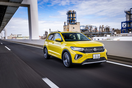���{�̓��H���Ƀt�B�b�g����u�|���v�N���X�̃R���p�N�gSUV�Ƃ��Đl�C�𔎂����u�t�H���N�X���[�Q��T�N��...