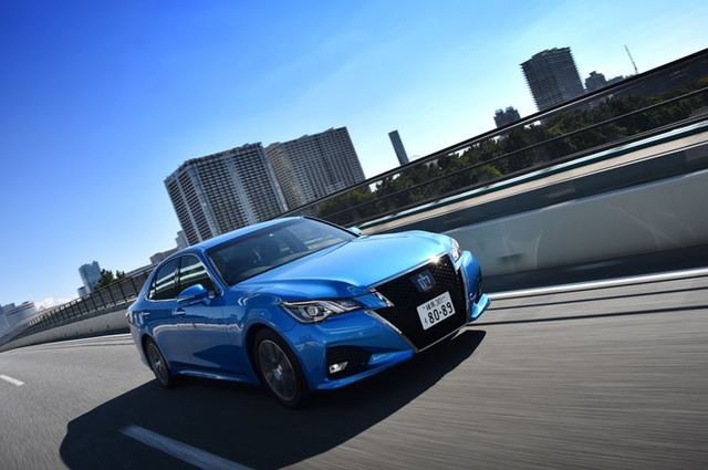 トヨタ・クラウン アスリートS-T（FR/8AT）／クラウン アスリートG-T