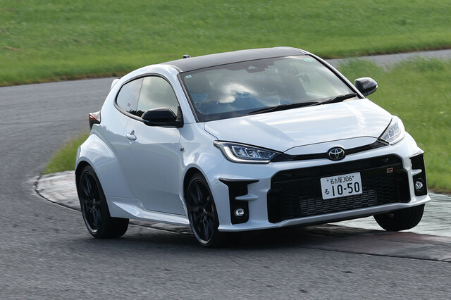 GRヤリス RZハイパフォーマンス 後期 24式 前後サスショックセット トヨタGRヤリスRZ“ハイパフォーマンス”【試乗記】 探求心をかき立て