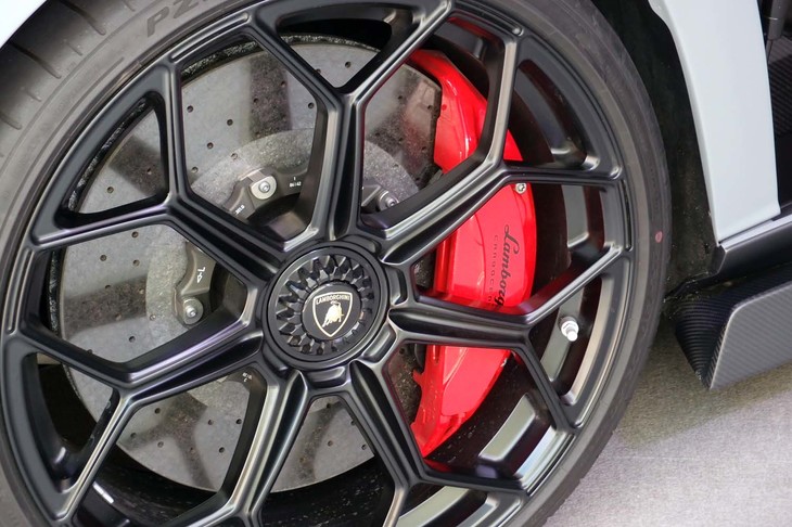 ランボルギーニ・アヴェンタドールLP780-4 Ultimae（フロントホイール）