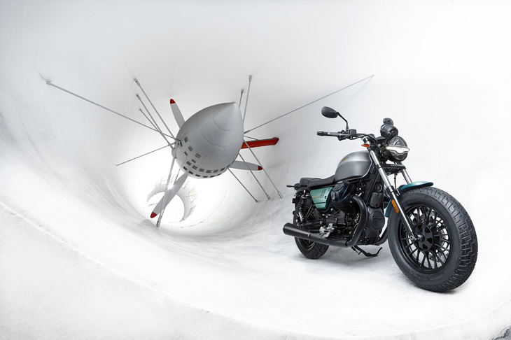 モト・グッツィV9ボバー100周年記念スペシャルエディション