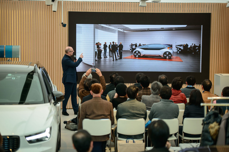 ロビン・ペイジ氏のデザインセミナーが行われたボルボスタジオ青山。会場には、ボルボ躍進の秘密を探るべく、大勢の報道陣が集まった。