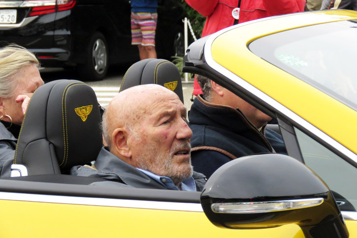 伝説の名ドライバー、スターリング・モス。1950年代から60年代の初頭にかけて、黎明期のF1で活躍した英国の偉人である。