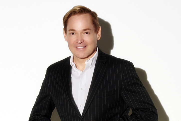 トヨタは、2016年1月にIT事業会社であるトヨタメディアサービスとマイクロソフトとの合弁会社、Toyota Connected, Inc.を米国に設立した。DCMから送られる情報を集約するビッグデータセンターの運用と、ビッグデータの研究・活用が主な役割とされている。写真は同社のザック・ヒックス社長兼CEO。