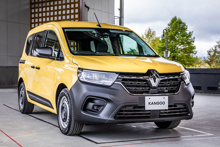 「ルノー カングージャンボリー2022」の会場で、サプライズ公開された新型「ルノー・カングー」。