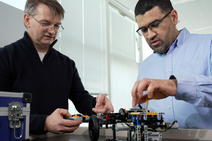 余談だが、ルノーの技術者はレゴで遊んでいてこのシステムの機構を思いついたのだとか。ホンマかいな？