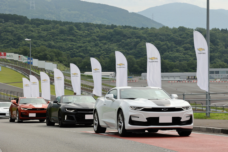 車両展示会場であるAパドックの入り口にて。参加番号を確認のうえ、車種別のゾーンに誘導される。