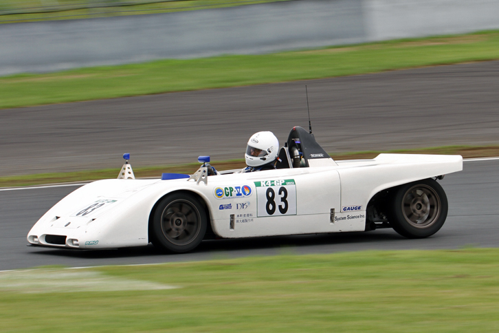 これも序盤から上位を争い、総合、GP-5クラスともに4位となった「sarah-R」。シャシーはウエストレーシングカーズ製の「VIVACE」。