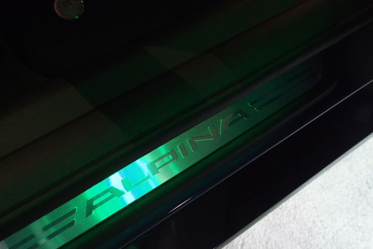 BMWアルピナB4グランクーペ（ドアエントリーモール）