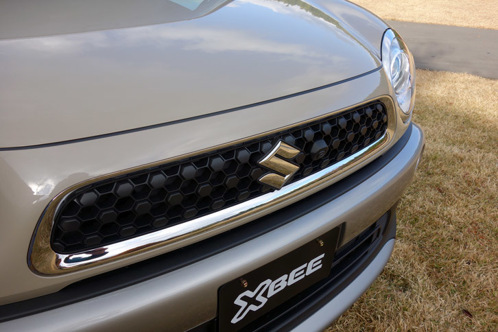 スズキ・クロスビー ハイブリッドMZ（フロントグリル）