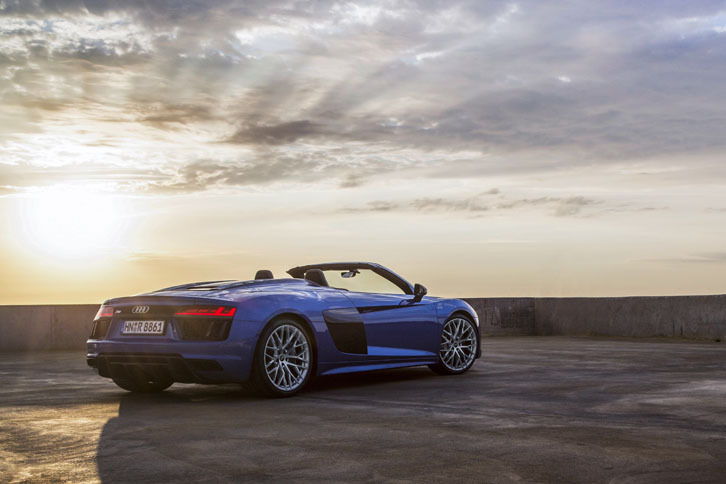 国際試乗会はスペイン・バルセロナで開催された。