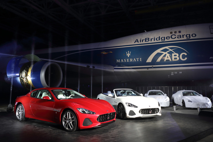 成田空港で行われた、2018年モデルの日本発表会の様子。12年のモデルライフで「グラントゥーリズモ／グランカブリオ」は約4万台が生産された。