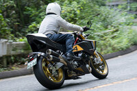 日伊合作のハンドメイドのモーターサイクル「ビモータKB4RC」は、イタリアのクラフトマンシップを感じさせる趣と、刺激的かつ懐の深い走りを併せ持つマシンに仕上がっていた。