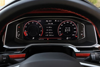 フォルクスワーゲンでおなじみの液晶メーター「Digital Cockpit Pro」。「GTI」のものには専用のグラフィックデザインが採用されており、ラップタイマーなどの機能が搭載される。