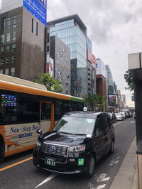 以下は筆者が東京で撮りだめた「ジャパンタクシー」。2019年5月、銀座で。