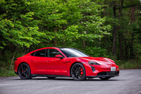 ポルシェ・タイカンGTS