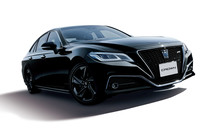 トヨタが「クラウン」を一部改良　デビュー65周年記念の特別仕様車も設定