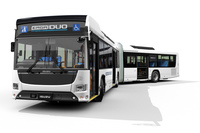 2019年5月に発表・発売された「エルガデュオ」。ハイブリッドシステムの搭載による省燃費性能と、定員約120名という高い輸送能力、充実した先進安全装備などが特徴だ。