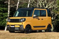 クロスオーバーSUV風デザインを持つ「スズキ・スペーシア ギア」。2018年末に発売されたこのジャンルのパイオニアだ。