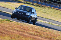 前後のサスペンションメンバーステーやトンネルステー（2カ所）、テールクロスバーといったボディー補強パーツの採用や、リアフロアパネルの形状の変更などにより、ボディー剛性も強化されている。