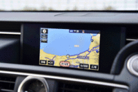 センターコンソール最上段に置かれる7インチディスプレイ。（画像をクリックすると表示バリエーションが見られます）