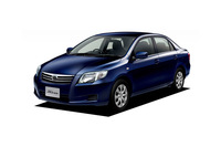 「トヨタ・カローラ」
    日本を代表する大衆車。1966年に初代が誕生し、2012年に11代目となった。映画に登場するのは10代目モデル。