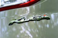 2代目「クーガ」は日本で2013年9月に発売された。1.6リッター“エコブースト”エンジンのみの設定とされたが、今回（2015年8月）それが改められ、1.5リッターと2リッターの2本立てとなった。