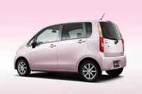 「ステラL リミテッド アイドリングストップ」のリアビュー。