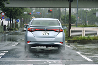 リアのコンビランプも、ワイドかつ大胆なデザインに。