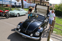 パートナーと息のあったほろの開閉ぶりは、傍観していてもほほ笑ましい。