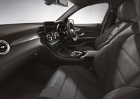 メルセデス、「GLC」に367psの高性能モデルを設定の画像