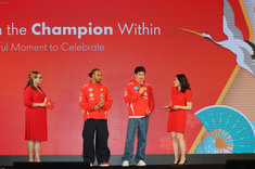 エンジンオイルでブランドの存在感を示す。F1パイロットも登場した新製品発表イベントに潜入。