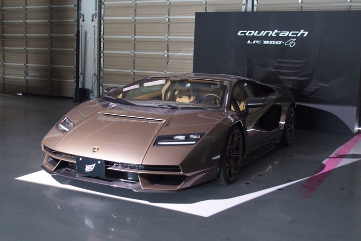 ランボルギーニ・カウンタックLPI800-4