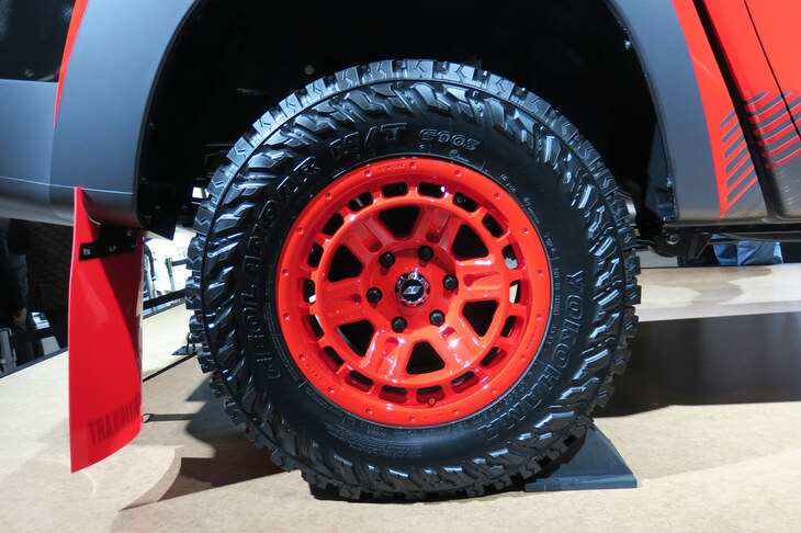 三菱トライトン ラリーカー“アジアクロスカントリーラリー参戦車”（レプリカ）