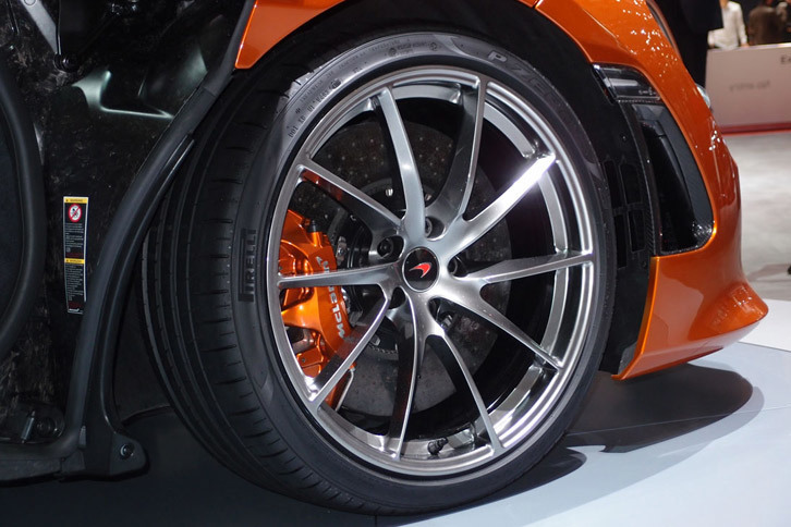 マクラーレン720S