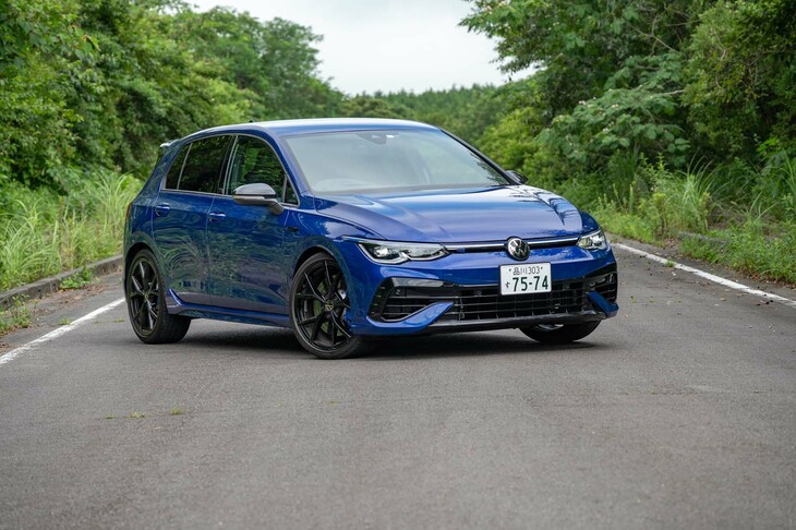 2023年7月19日に発売された「フォルクスワーゲン・ゴルフR 20 Years」。日本では「ゴルフR32」の“国内導入”20周年を記念した特別仕様車という扱いとなる。