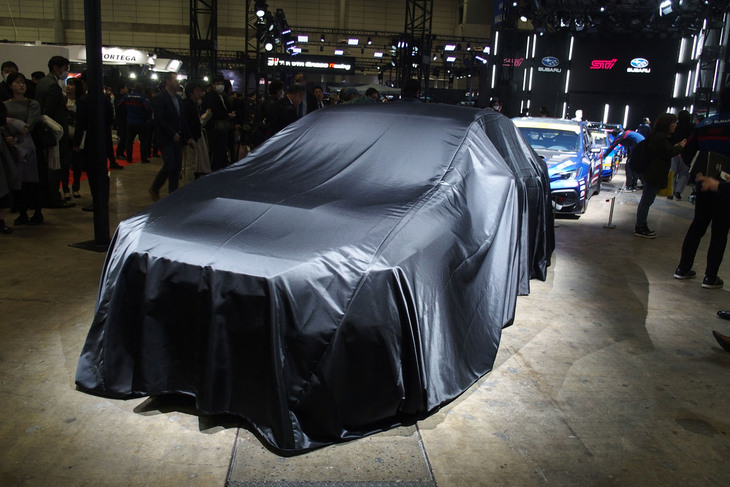 発表を待つ「スバルWRX S4 STI Sport#プロトタイプ」。